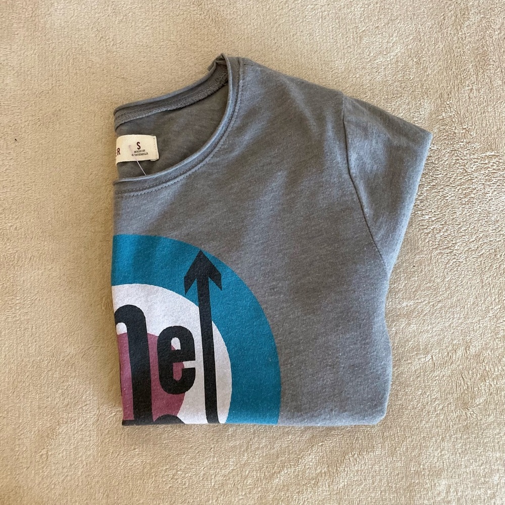 Hollister “The Who” Cropped Graphic Lightweight Top - Size S - Picture 10 of 11